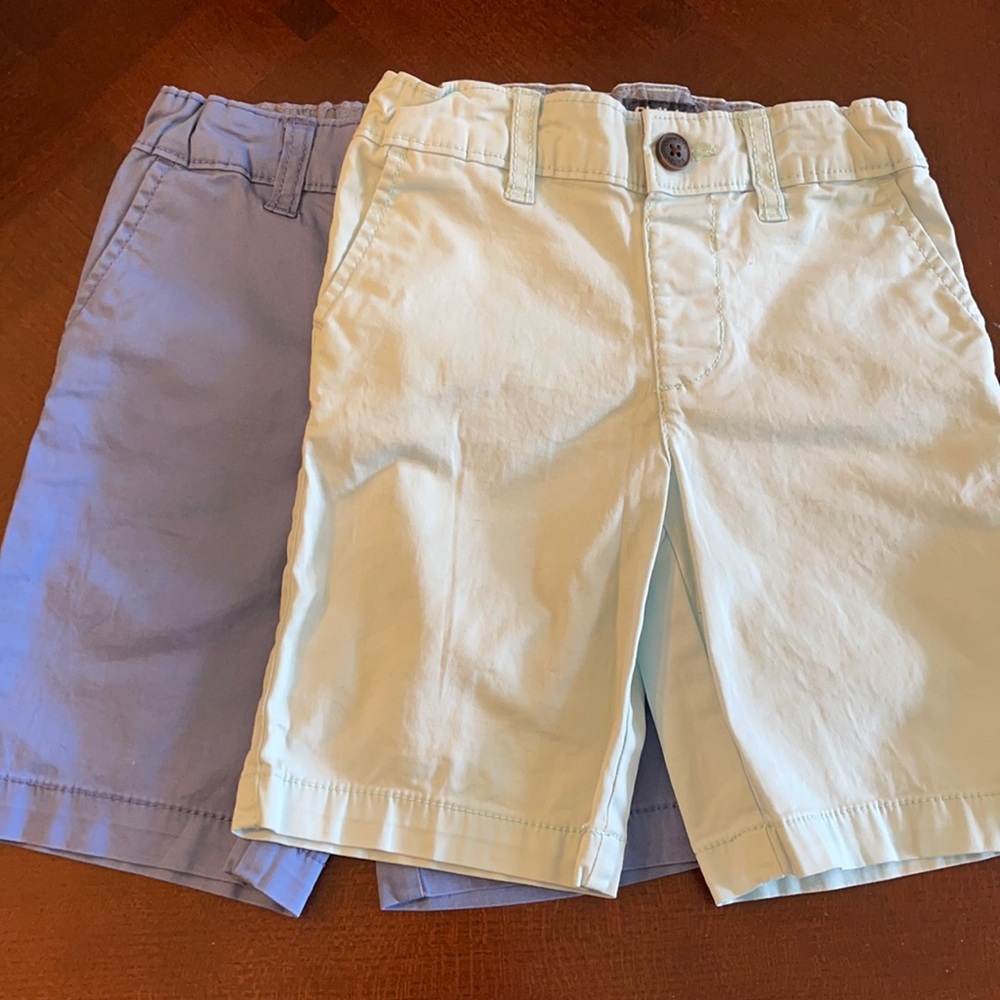 Oshkosh boys size 5T cotton shorts
